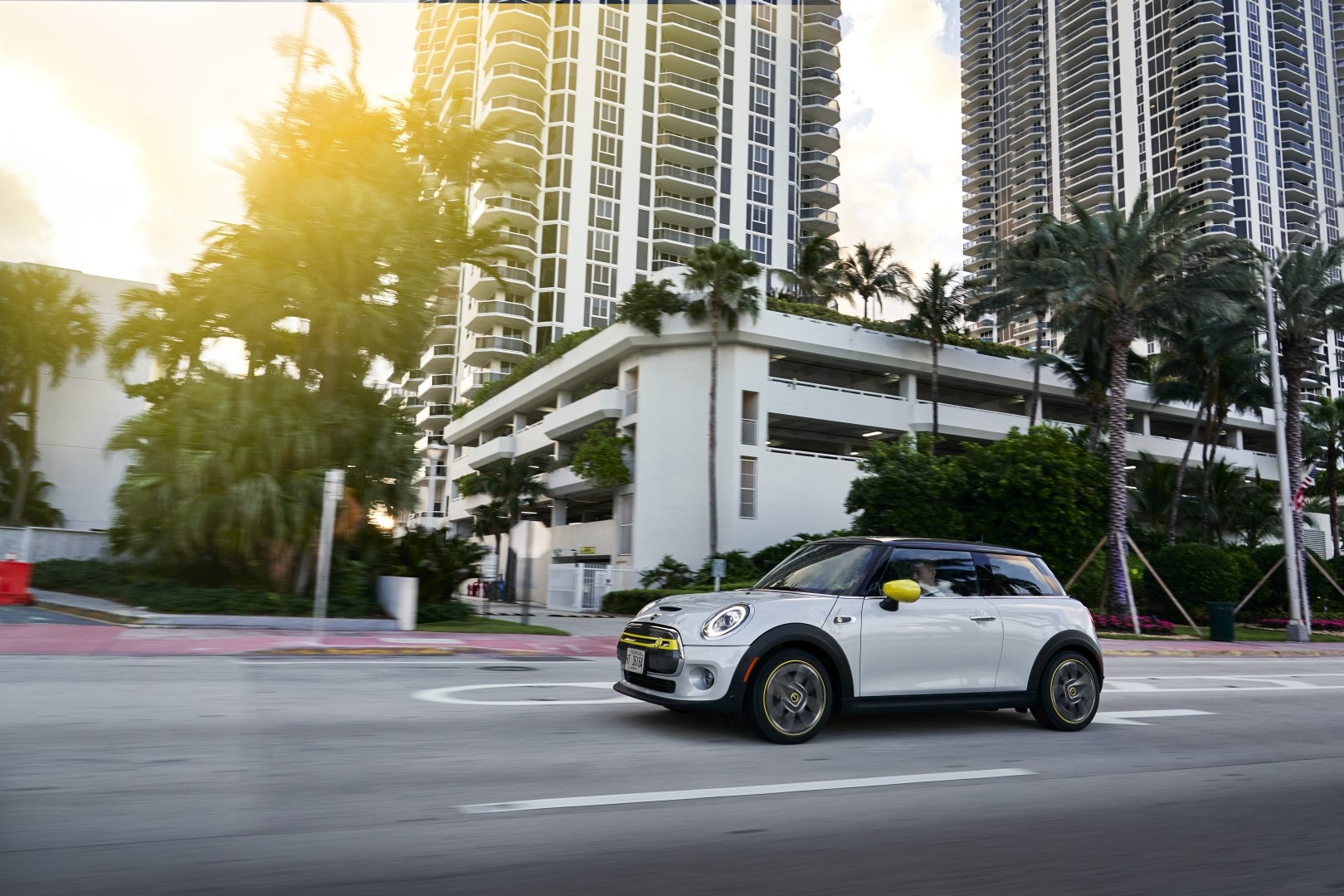 Mini Hatch photo 173