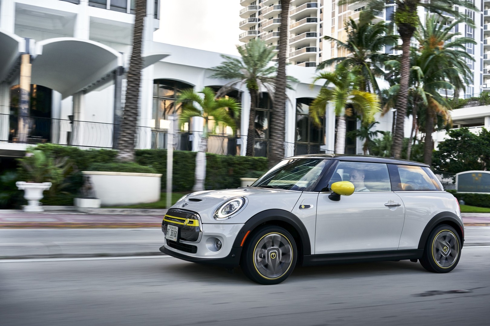 Mini Hatch photo 174