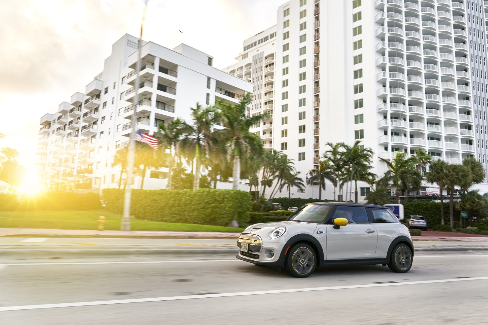 Mini Hatch photo 178