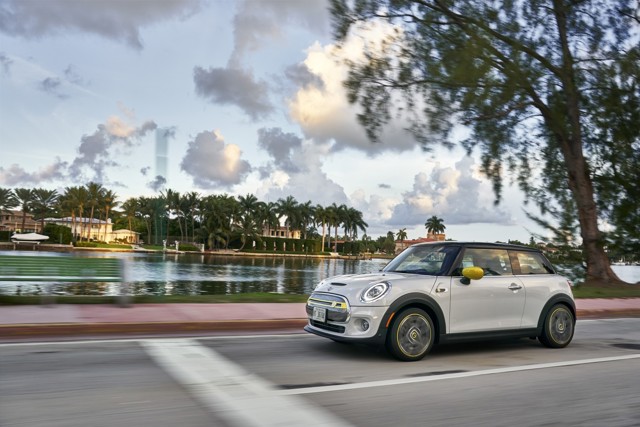 Mini Hatch photo 182