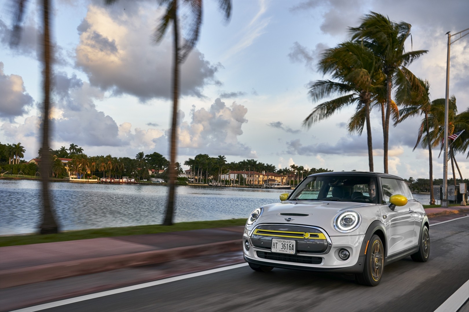 Mini Hatch photo 185