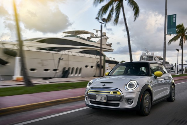 Mini Hatch photo 187