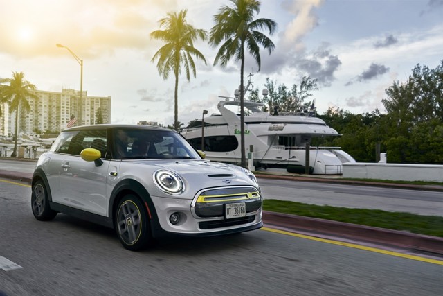 Mini Hatch photo 189