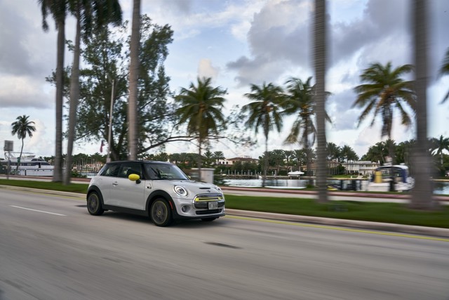 Mini Hatch photo 191