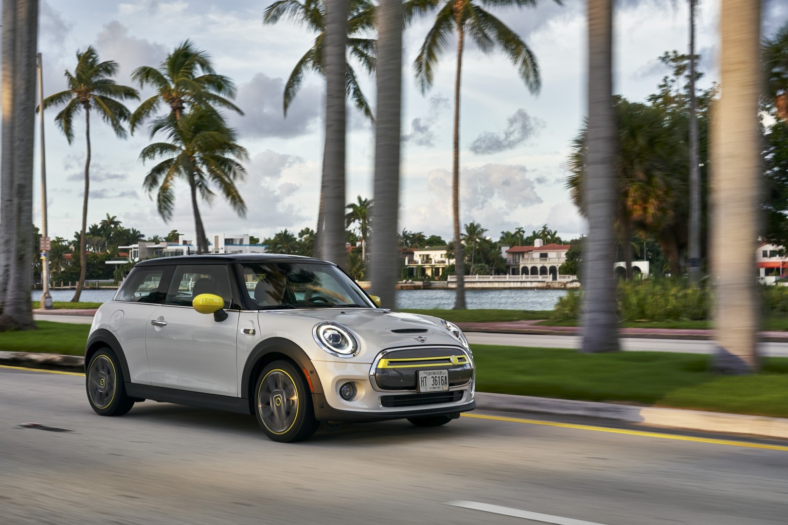 Mini Hatch photo 192