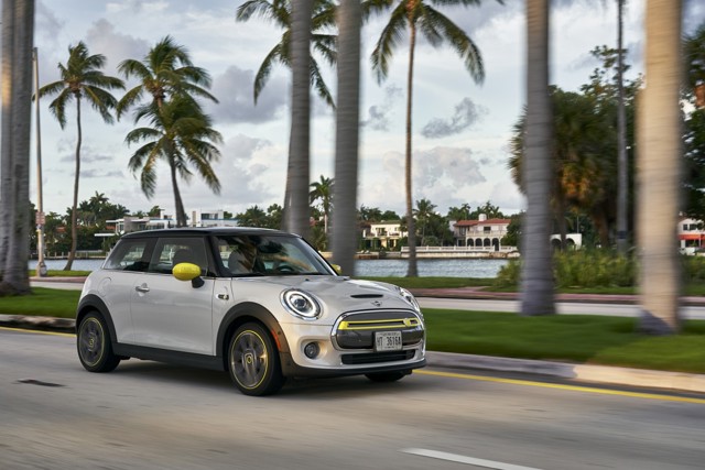 Mini Hatch photo 192
