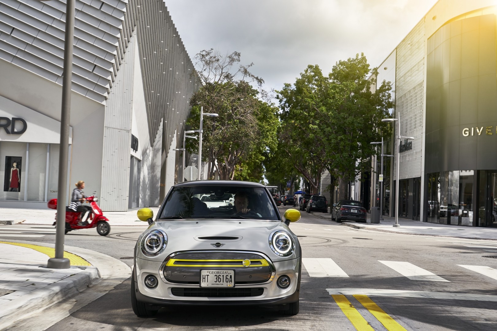 Mini Hatch photo 197