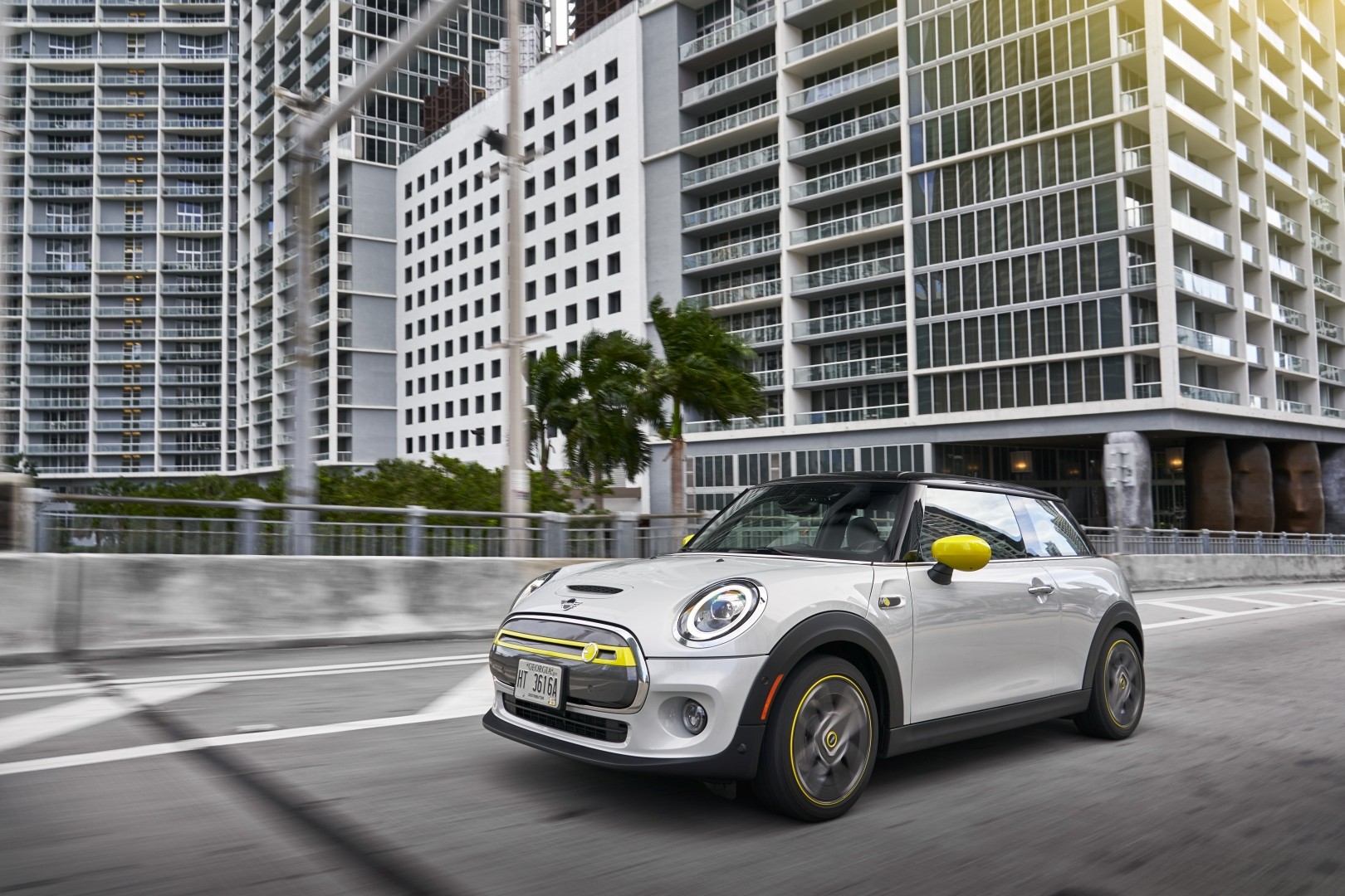 Mini Hatch photo 199