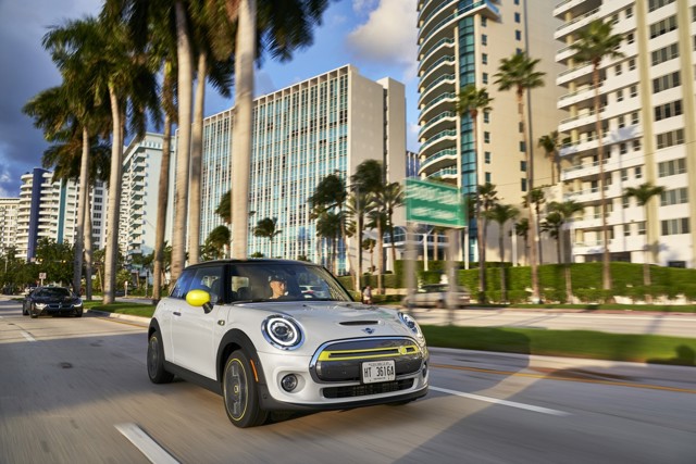 Mini Hatch photo 203