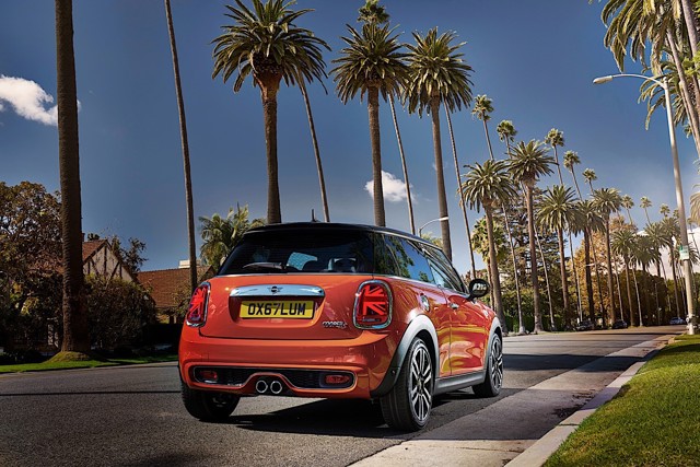 Mini Hatch photo 19