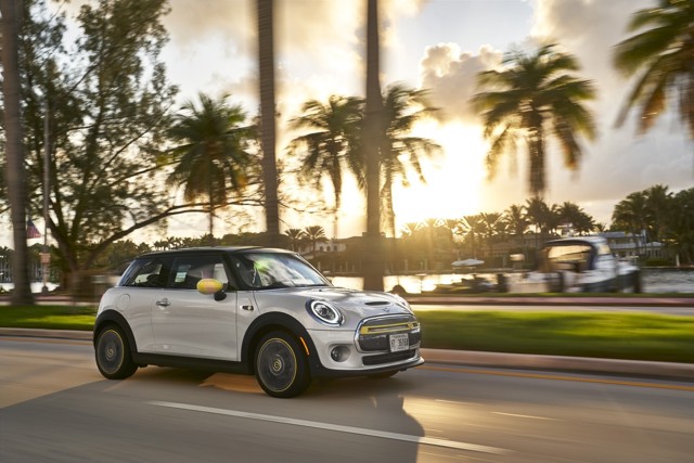 Mini Hatch photo 208