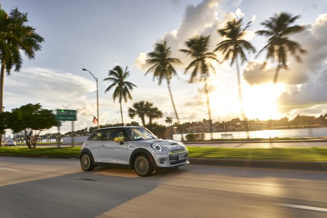 Mini Hatch photo 209