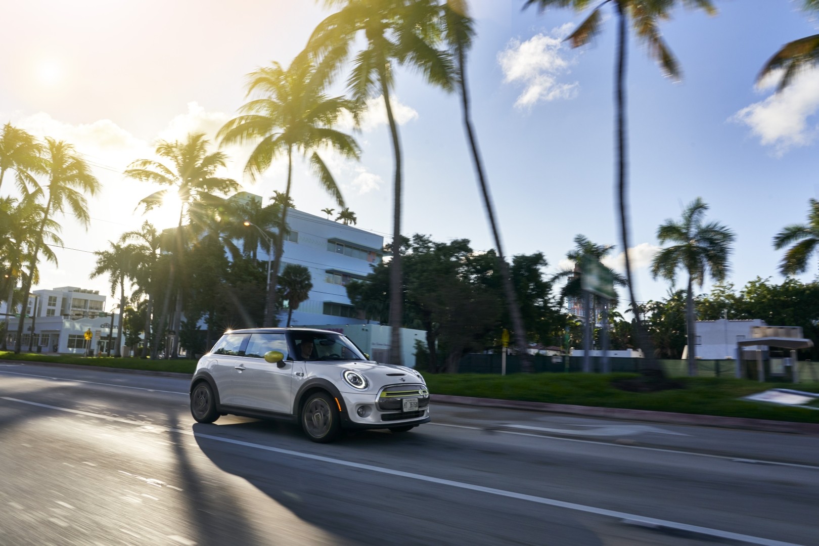 Mini Hatch photo 211