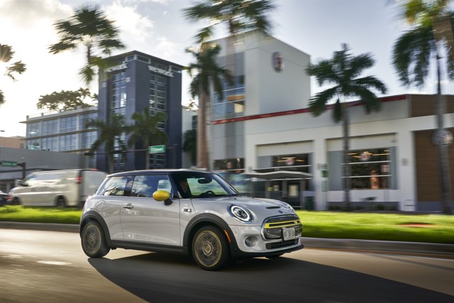 Mini Hatch photo 213