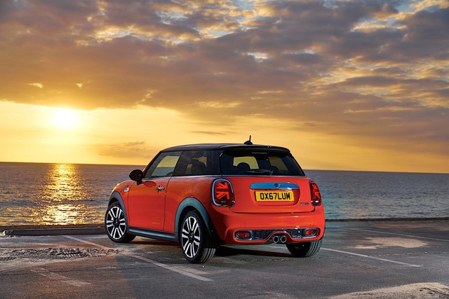 Mini Hatch photo 20
