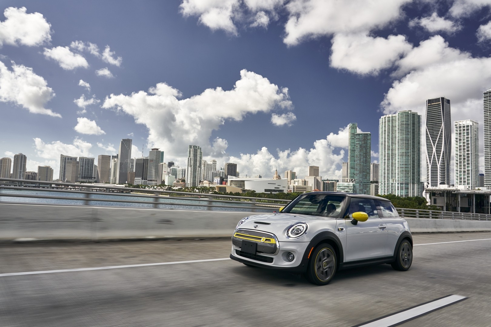 Mini Hatch photo 215