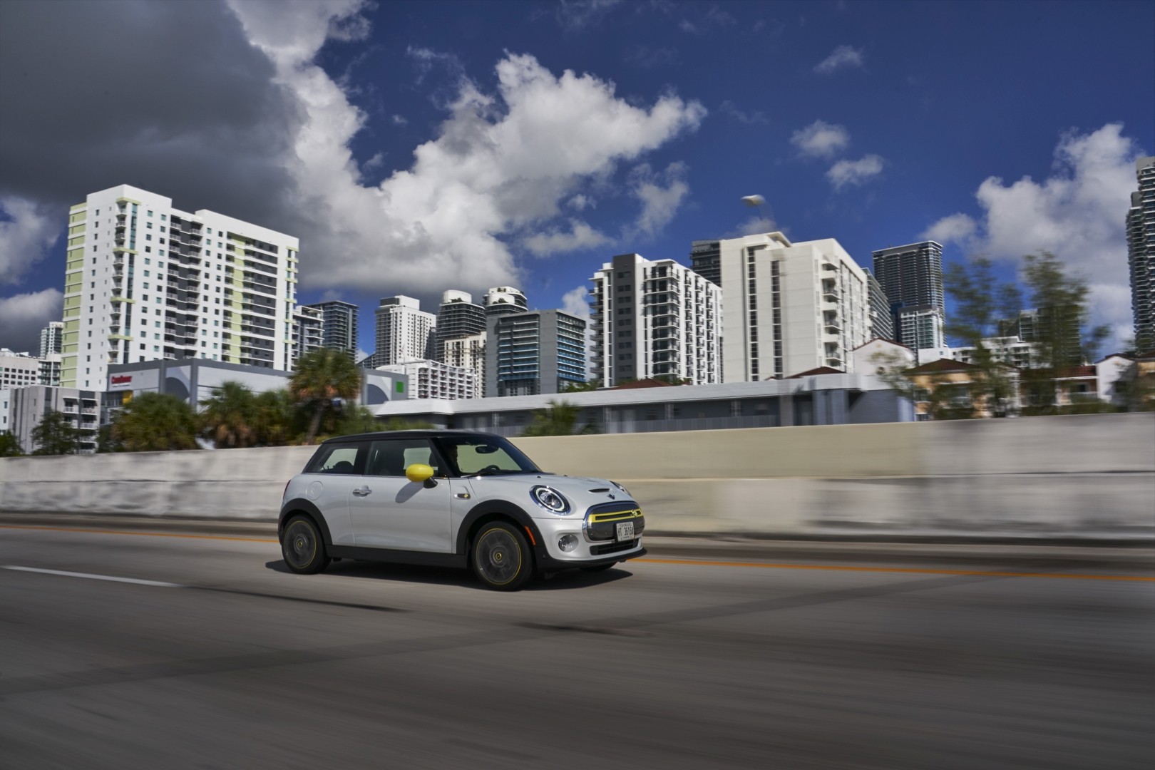 Mini Hatch photo 216