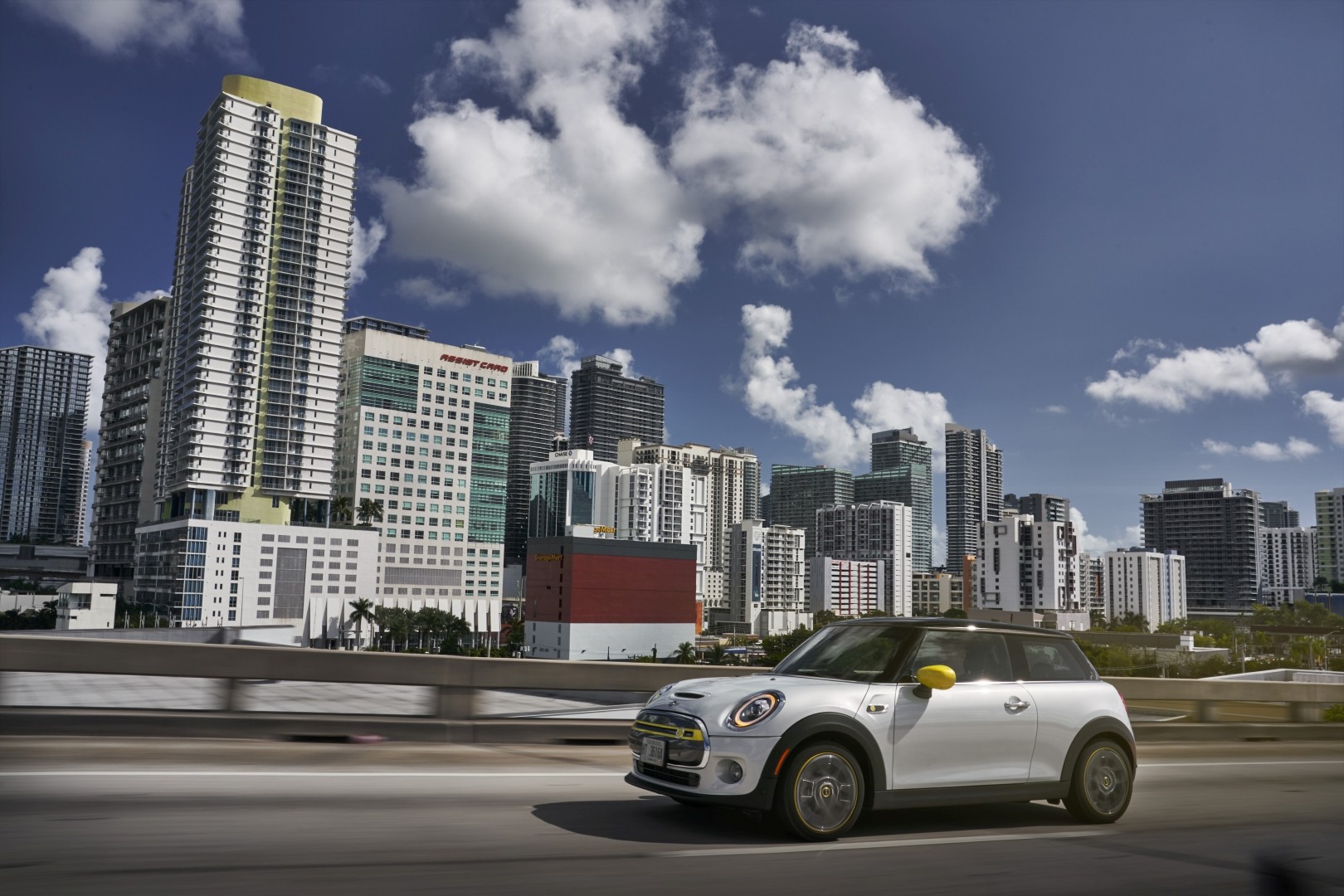 Mini Hatch photo 218