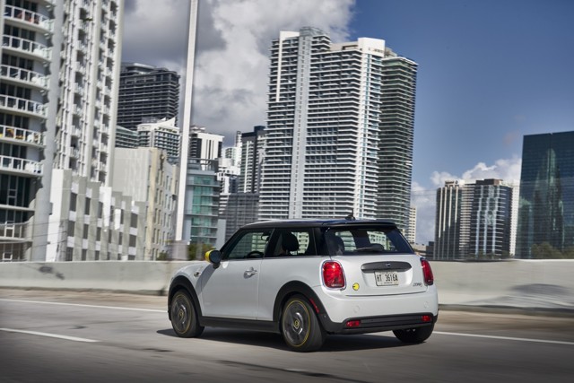 Mini Hatch photo 220