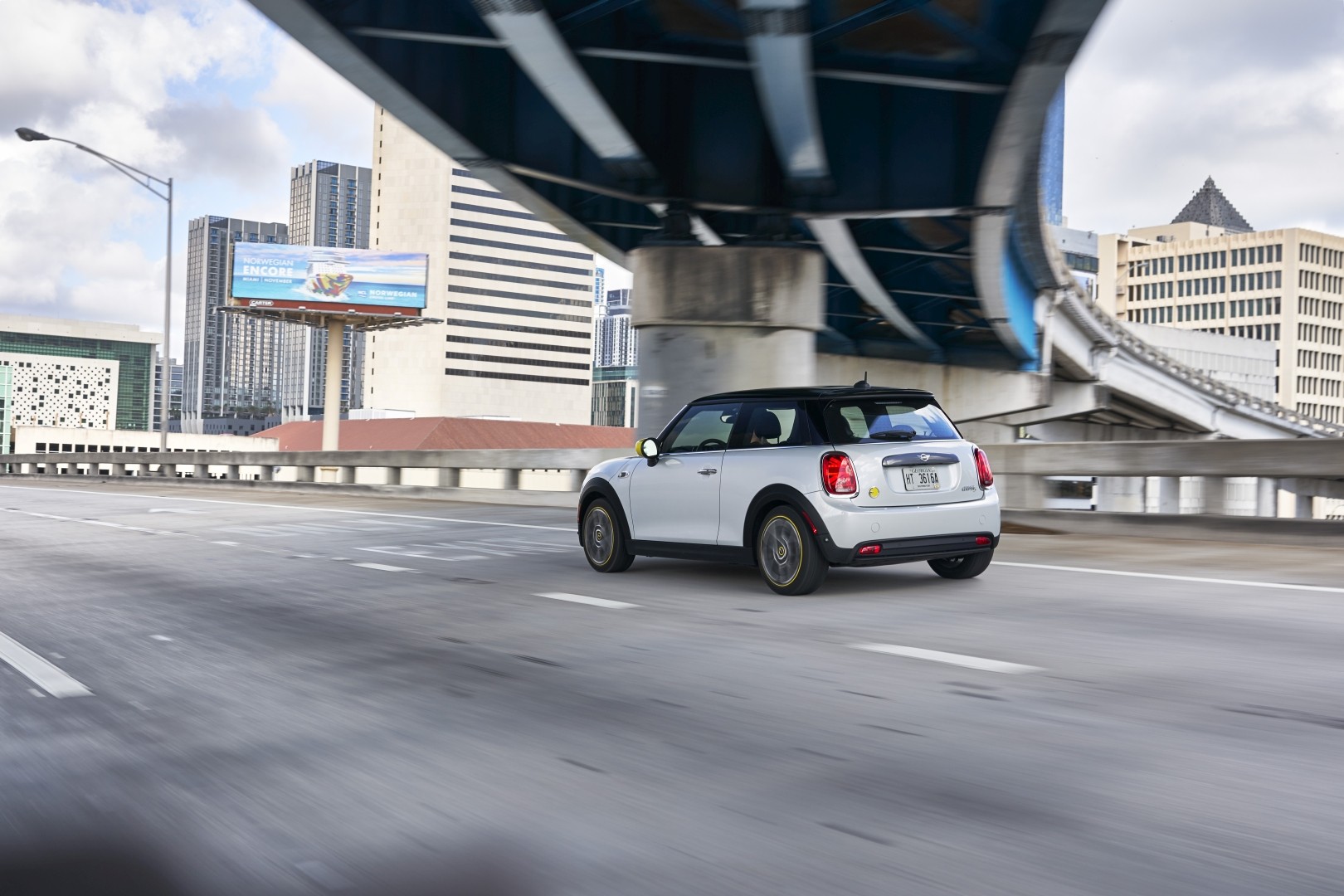 Mini Hatch photo 221