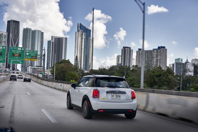 Mini Hatch photo 222