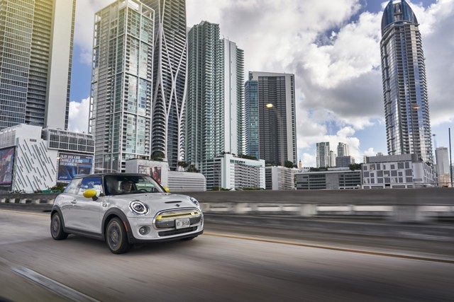 Mini Hatch photo 224