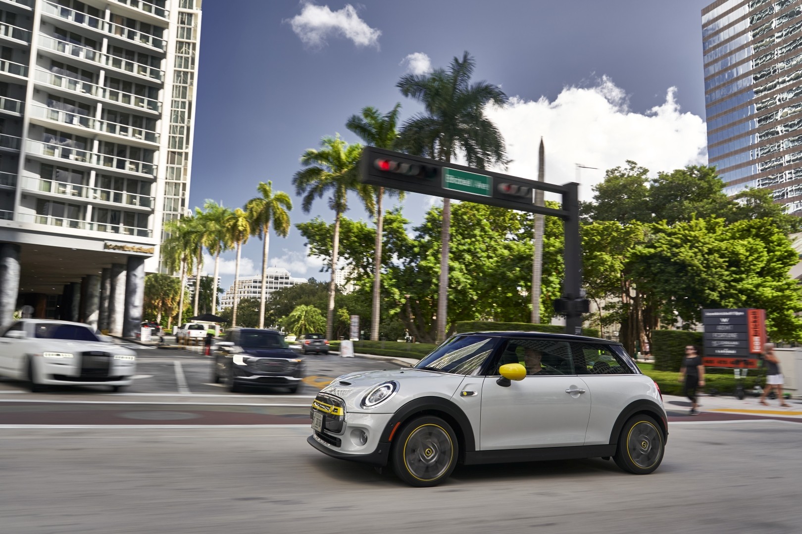 Mini Hatch photo 225