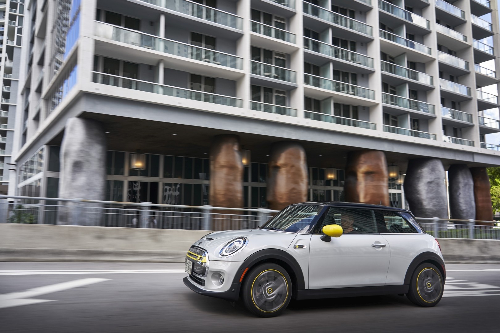 Mini Hatch photo 226