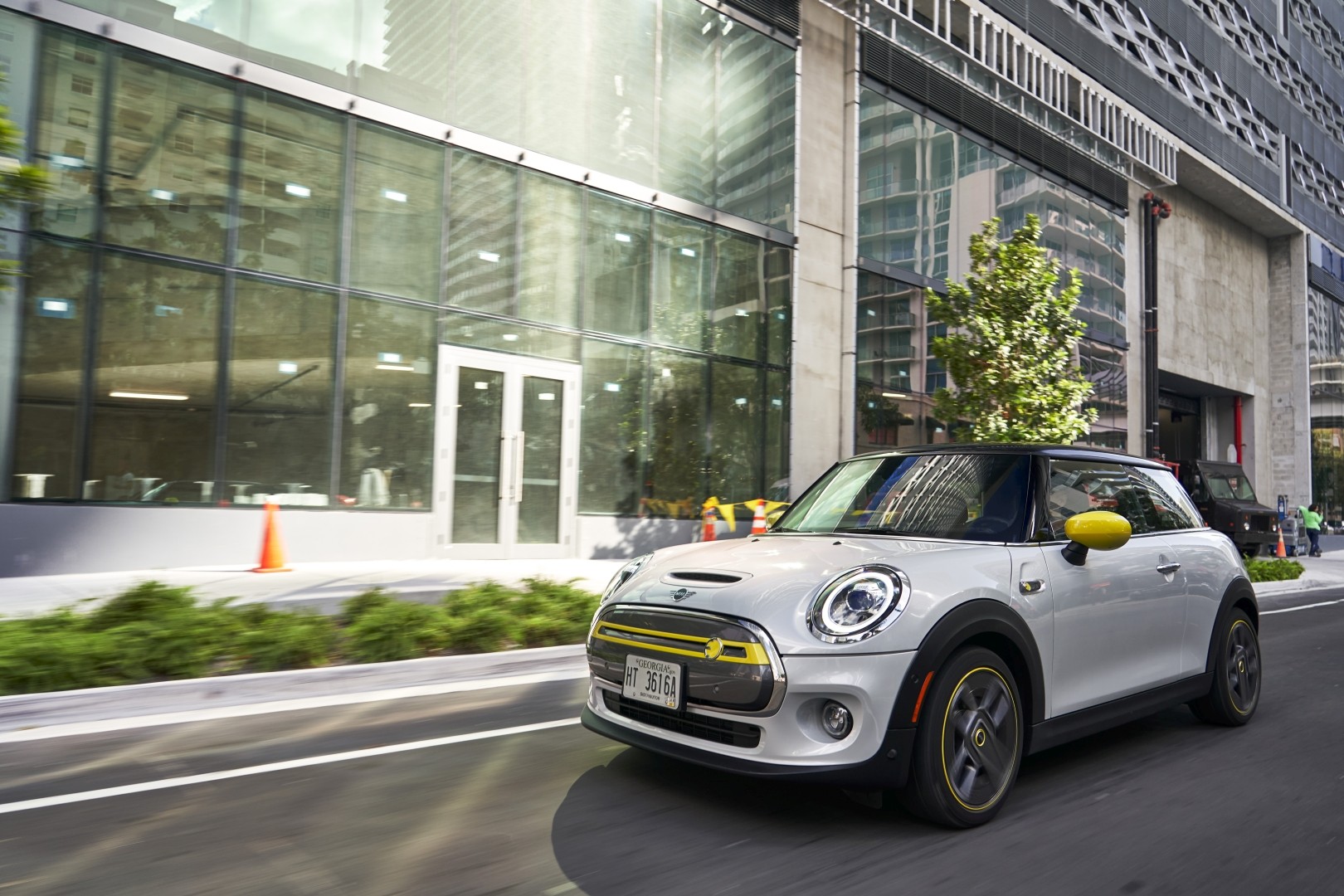 Mini Hatch photo 229