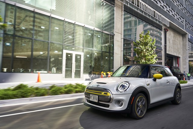 Mini Hatch photo 229