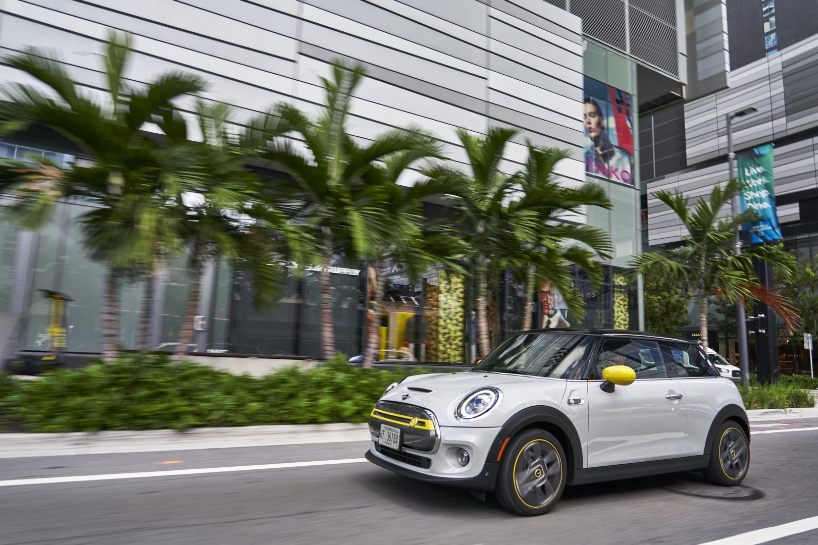 Mini Hatch photo 231