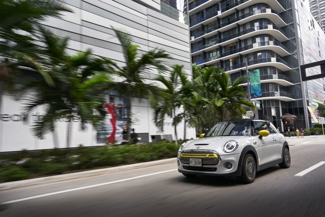Mini Hatch photo 232
