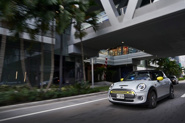 Mini Hatch photo 233