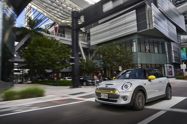 Mini Hatch photo 234