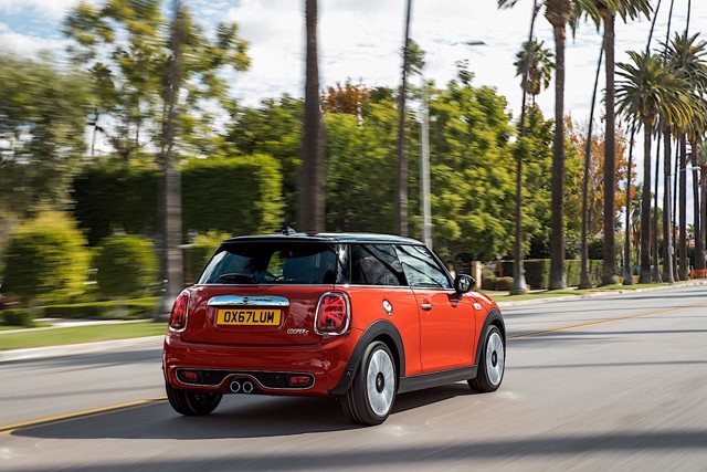 Mini Hatch photo 22
