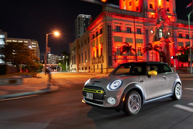 Mini Hatch photo 242