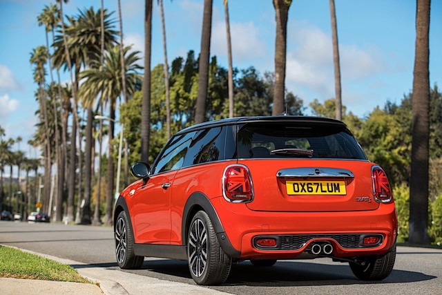 Mini Hatch photo 23