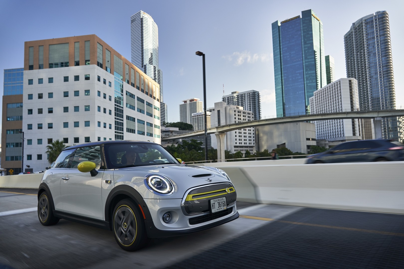 Mini Hatch photo 245