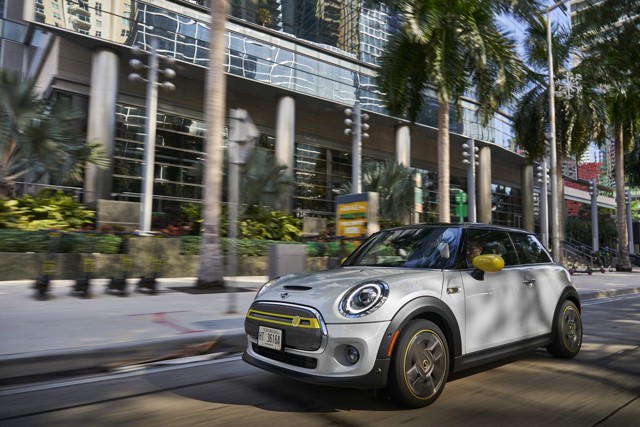 Mini Hatch photo 246