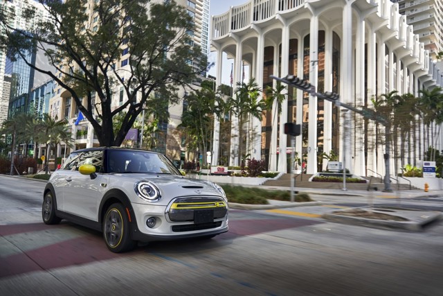 Mini Hatch photo 250
