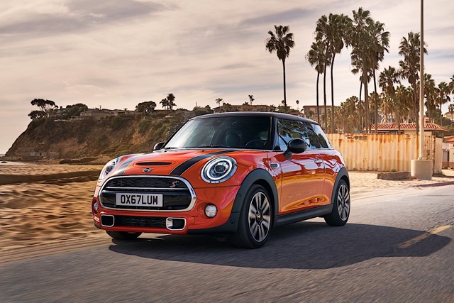 Mini Hatch photo 24