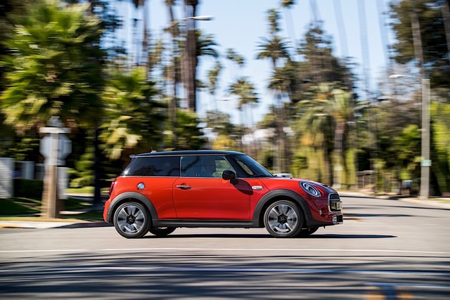 Mini Hatch photo 29