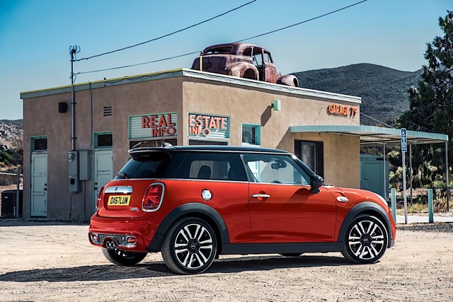 Mini Hatch photo 30