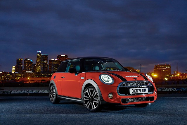 Mini Hatch photo 32