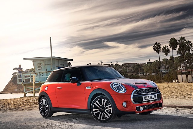 Mini Hatch photo 35