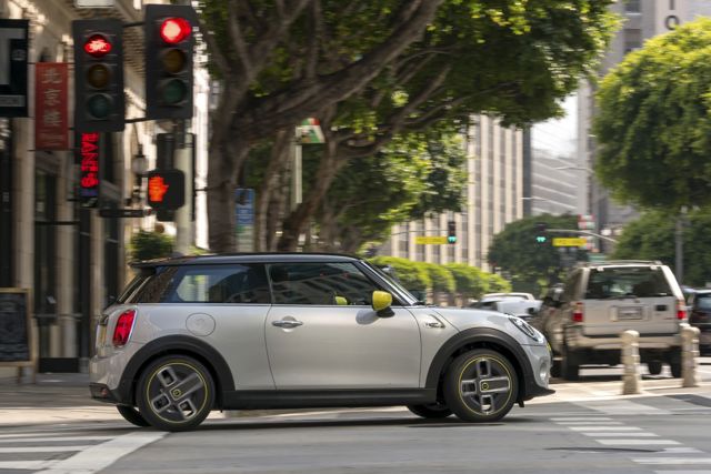 Mini Hatch photo 41