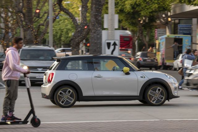 Mini Hatch photo 42