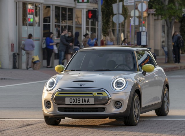 Mini Hatch photo 44