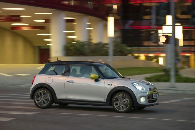 Mini Hatch photo 47