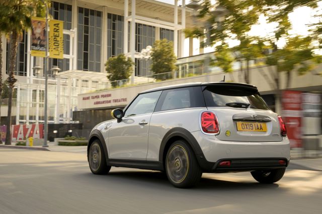 Mini Hatch photo 50